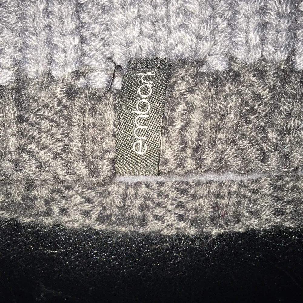 Embark Gray And White Beanie EUC Youth Large
